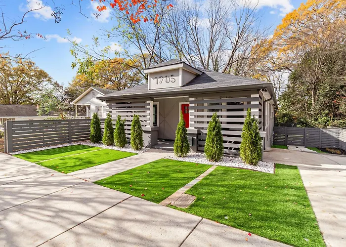 Charlotte Retreat: Luxury 4Br Heaven